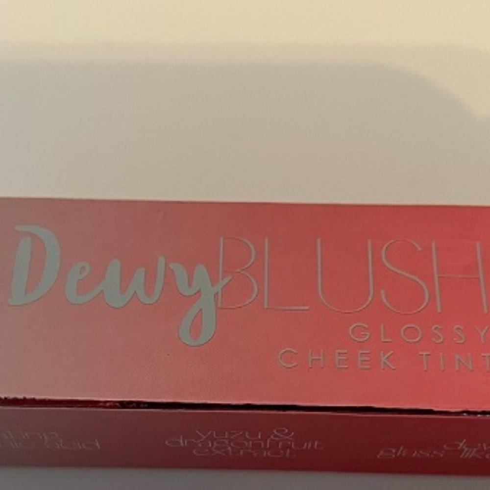 ✨CLOSET CLEAR OUT ITEM✨ CIATE - Dewy blush - Glossy Cheek Tint.